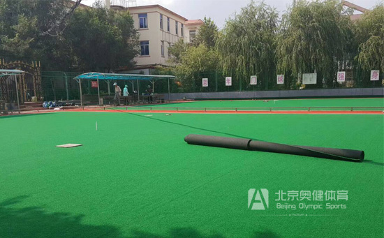 人造草門(mén)球場(chǎng)