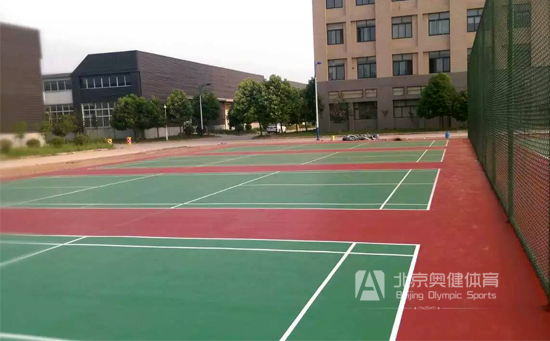 戶(hù)外塑膠羽毛球場(chǎng)