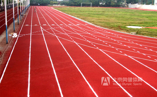 制定科學(xué)的塑膠跑道施工方案