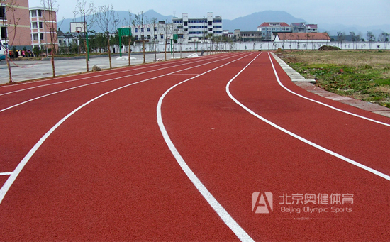 塑膠跑道翻新注意事項