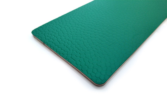 pvc地板只有2mm－9mm厚度，每平米重量?jī)H1－4KG