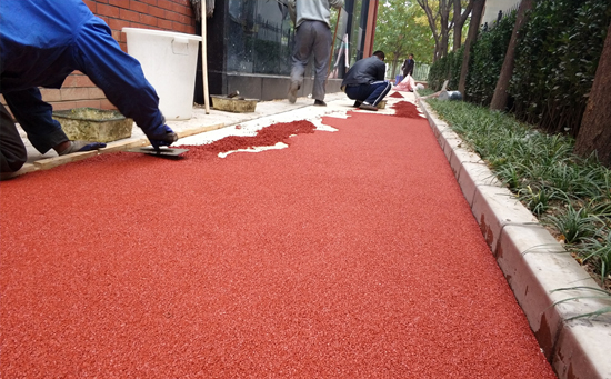 經(jīng)過塑膠彩色顆粒施工介紹，對塑膠彩色顆粒有進一步了解